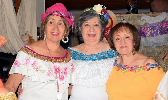 Nubia Vásquez, Leonor Cardoso y Leyla de Espitia.